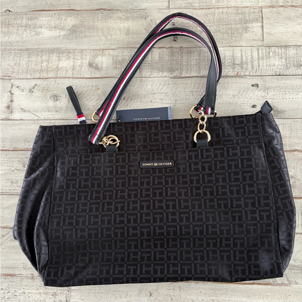 New! Beautiful Tommy Hilfiger Tote Bag